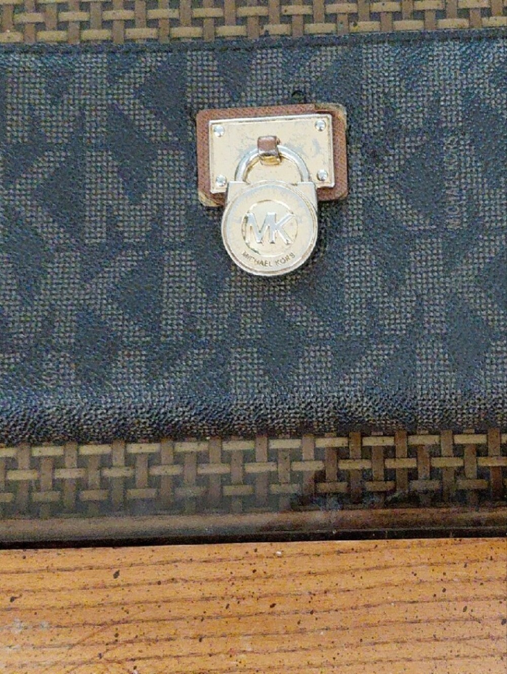 Michael Kors Black Signature Card & Key Pouch with Silver-Tone MK Lock